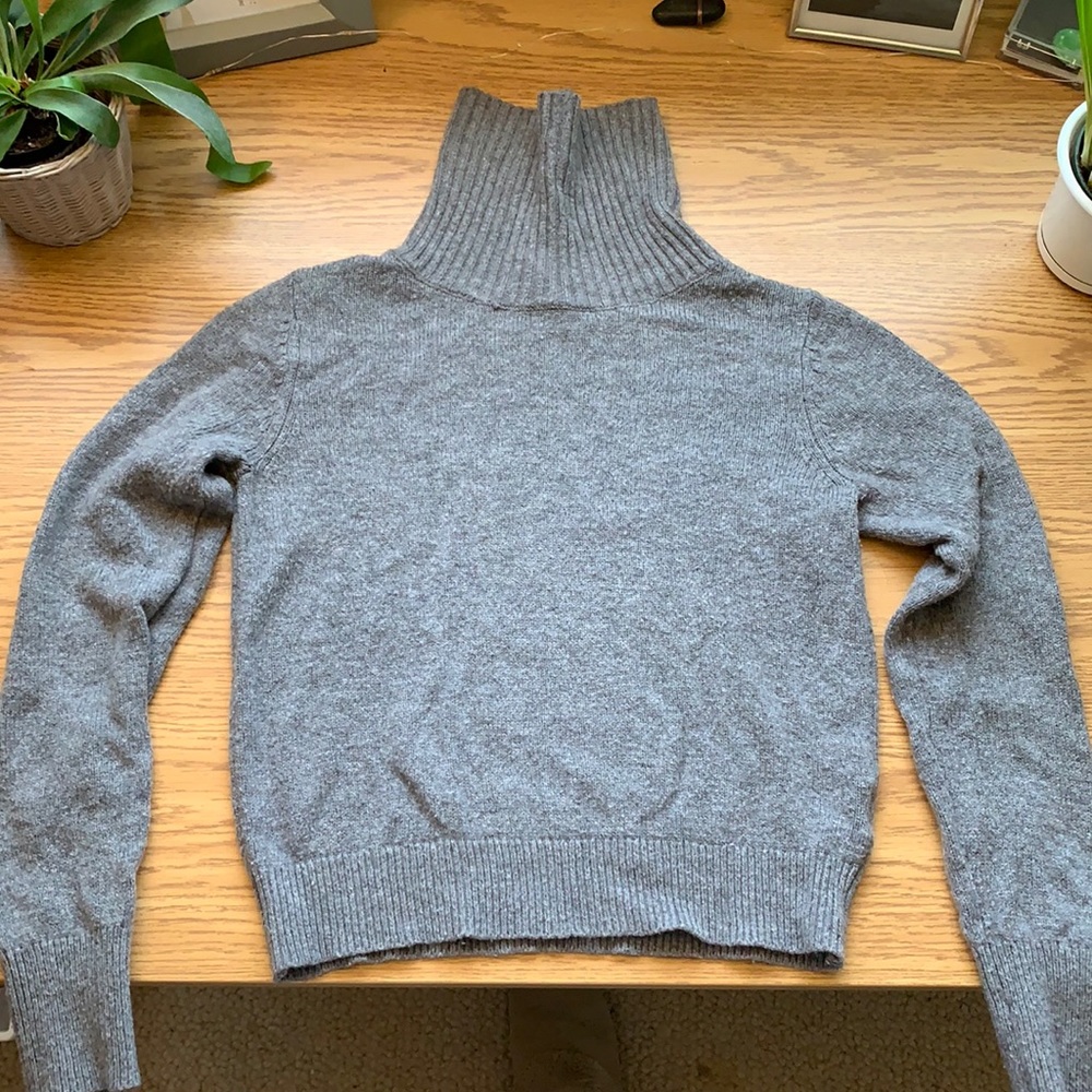 Brandy Melville Sweater